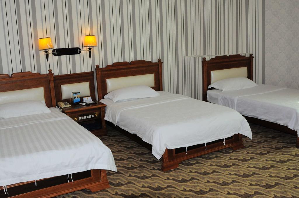 Super 8 Hotel Guangzhou Baiyun Airport Subway Station Inn Room photo