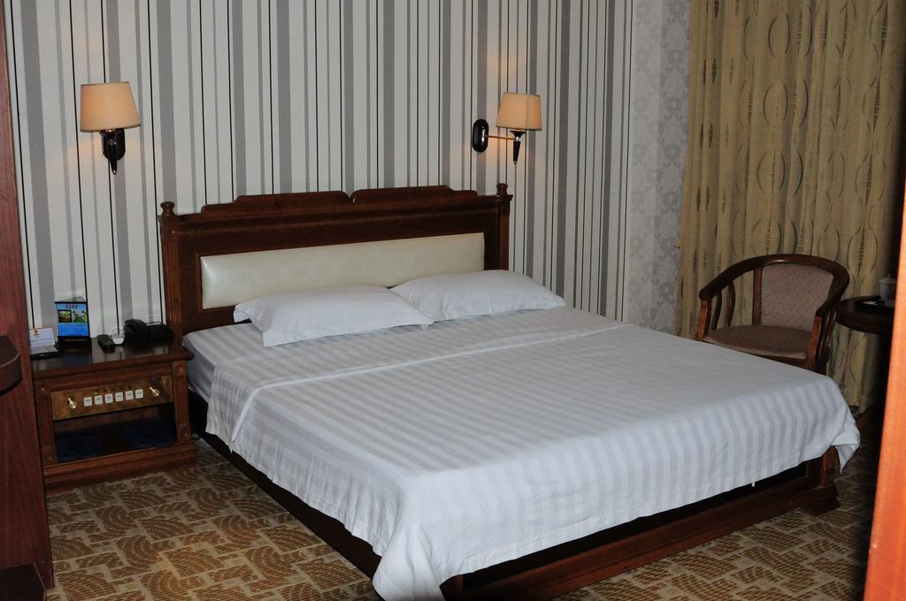 Super 8 Hotel Guangzhou Baiyun Airport Subway Station Inn Room photo